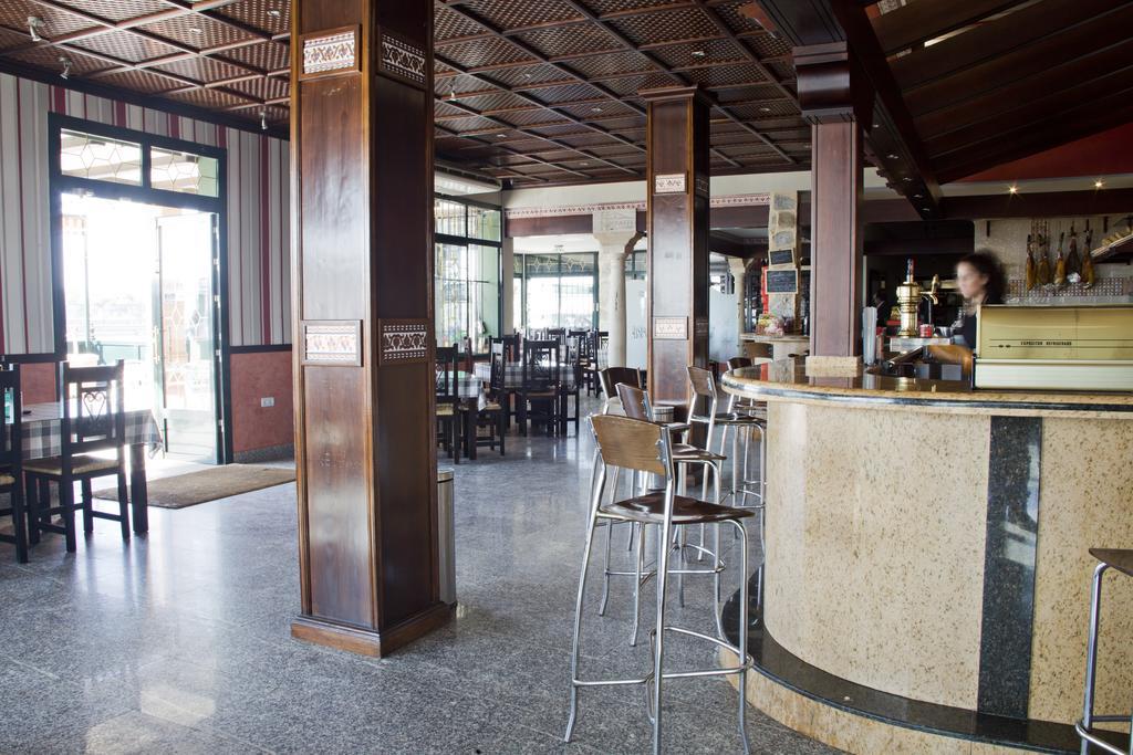 Hostal Hispalis Майрена дел Алкор Екстериор снимка