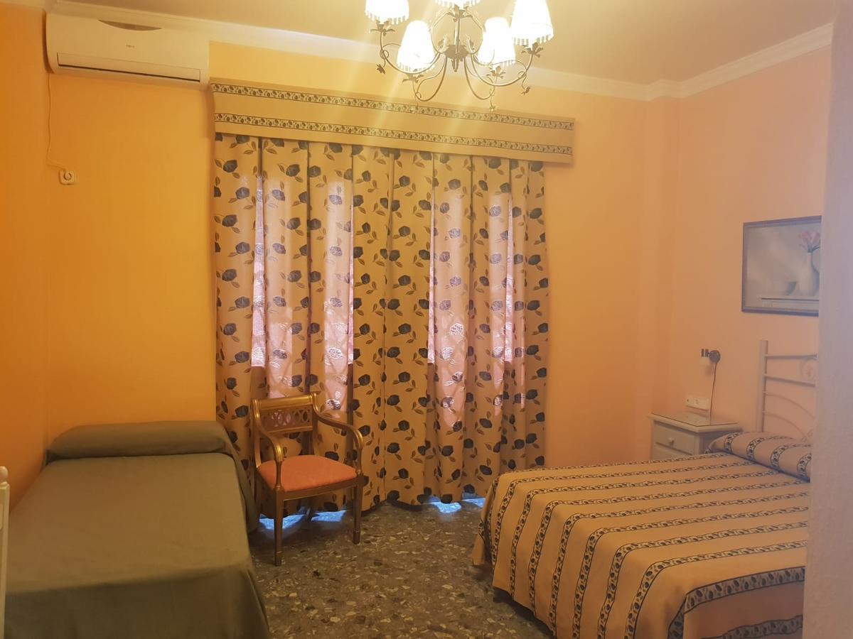 Hostal Hispalis Майрена дел Алкор Екстериор снимка